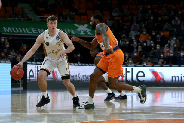 穆阿尼将与 穆阿尼将与